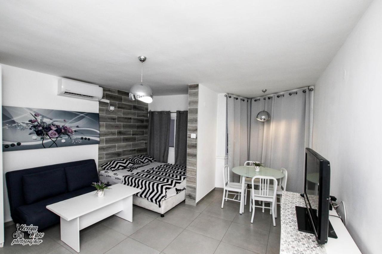 Dream Suites Apartments 엘라트 외부 사진